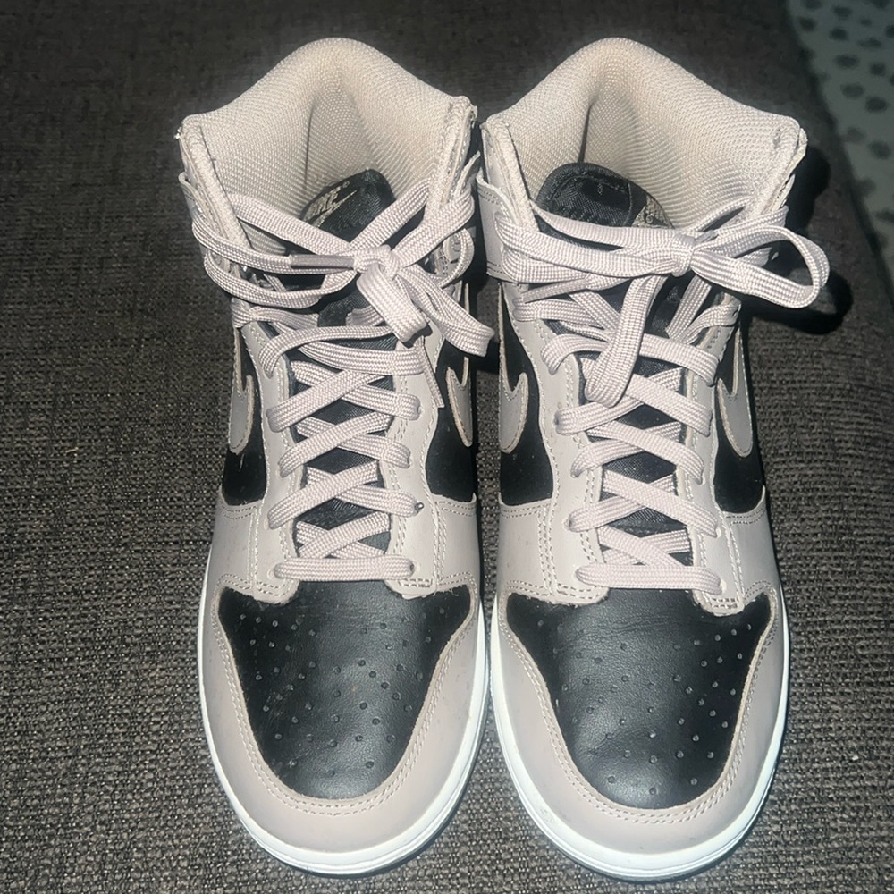 Nike Dunks Mid tops